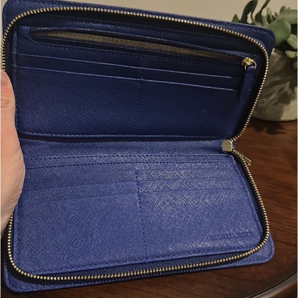 Michael Kors Set in EUC - Picture 12 of 13